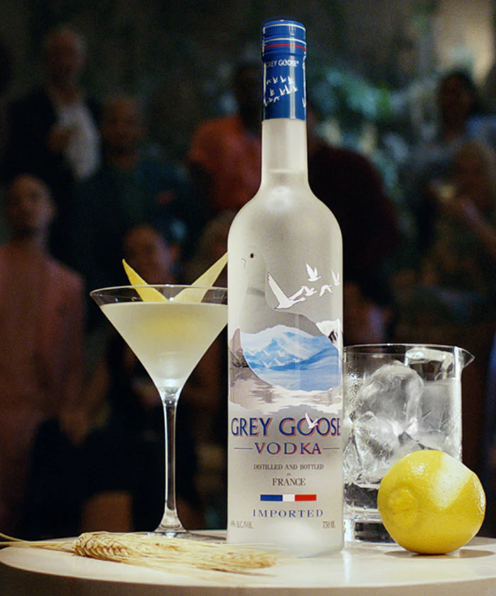 grey-goose_winter-martini-1_card_1