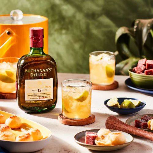 spirits-beer-and-drinks_our-brands_blended-scotch_buchanans-listing_dba_brand_512x512_2be21821-cca7-4dcd-810b-ea505c35e43b